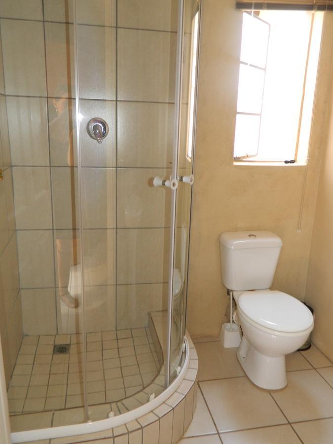 Guest House Gabby Klerksdorp Exterior photo