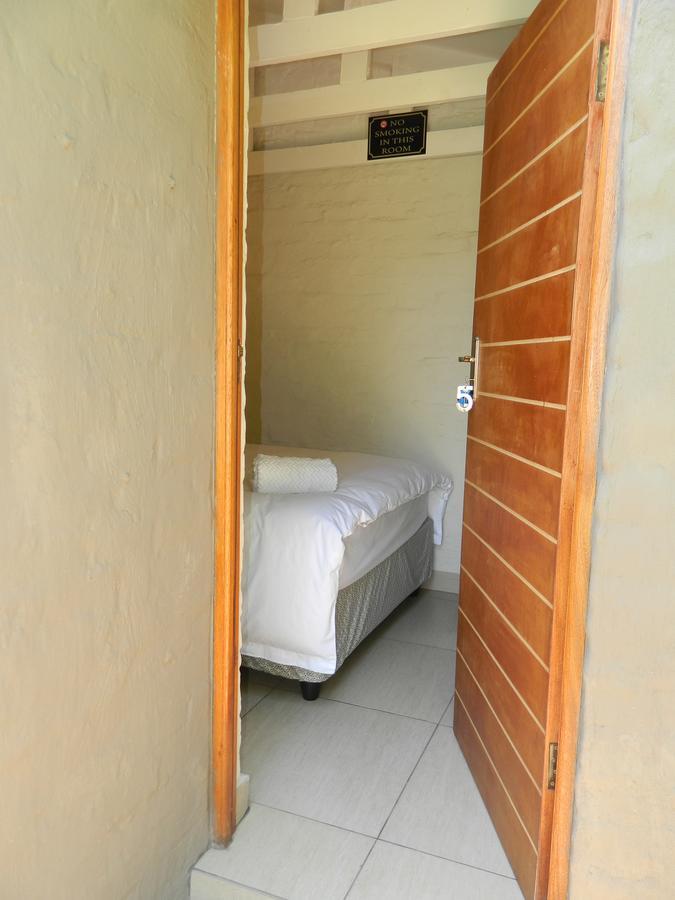 Guest House Gabby Klerksdorp Exterior photo