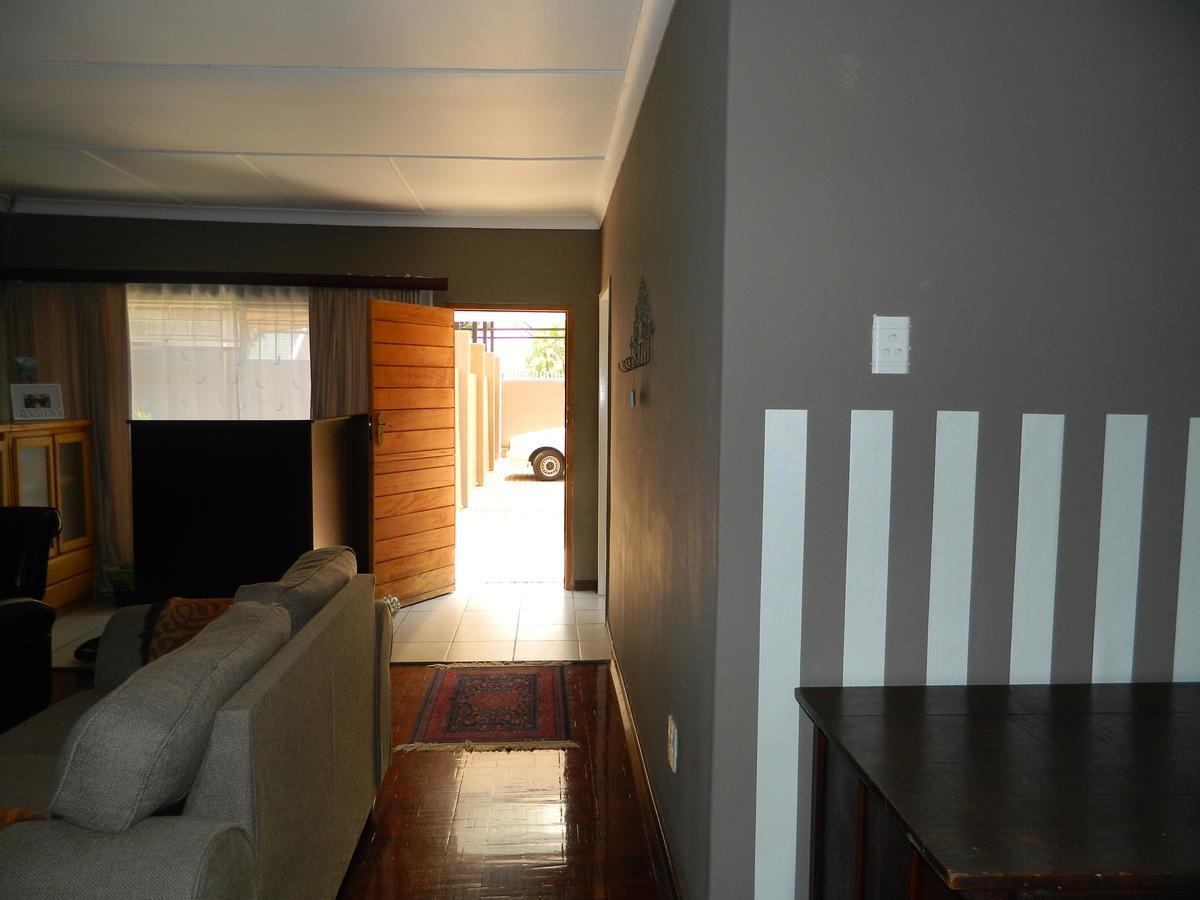 Guest House Gabby Klerksdorp Exterior photo